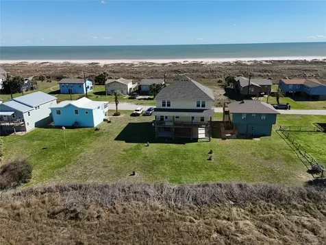 521 Beachfront Drive Matagorda TX 77457