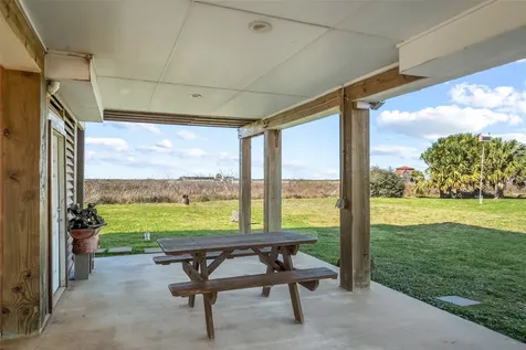 521 Beachfront Drive Matagorda TX 77457