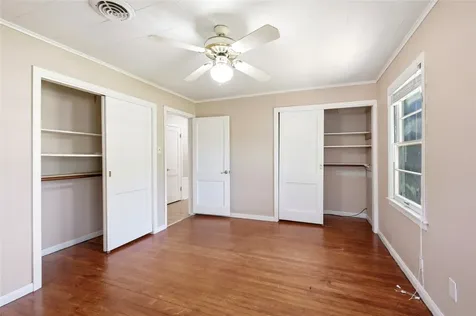 1216 15th Avenue N Texas City TX 77590