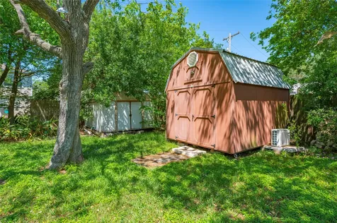 1216 15th Avenue N Texas City TX 77590
