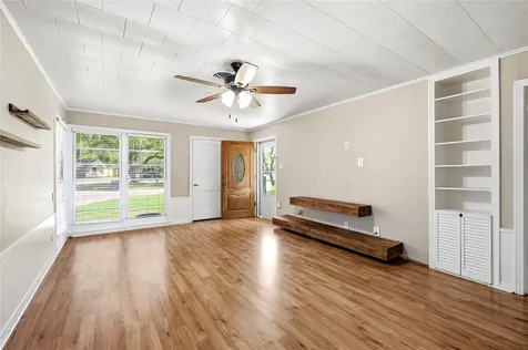 1216 15th Avenue N Texas City TX 77590