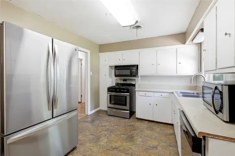 1216 15th Avenue N Texas City TX 77590