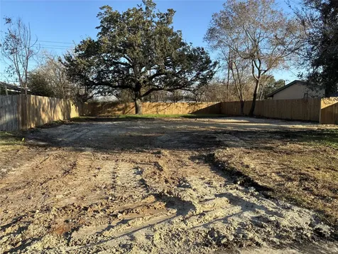5839 Flamingo Drive Houston TX 77033