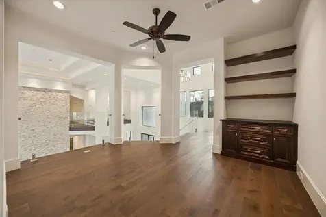 318 Knipp Road Houston TX 77024