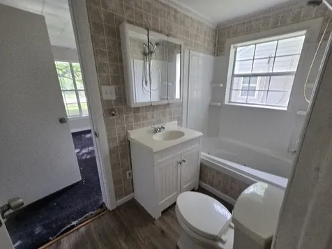 208 S 6th Street Highlands TX 77562