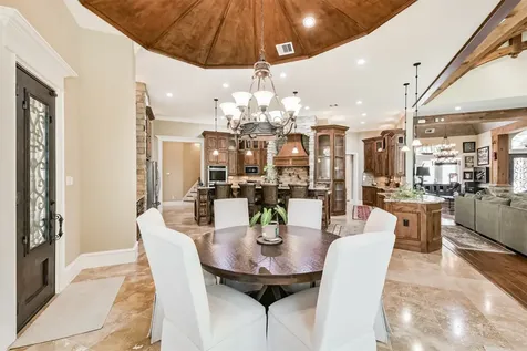 427 Lassen Villa Court Huffman TX 77336
