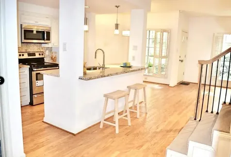 6731 Belmont Street West University Place TX 77005