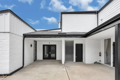 7 Briar Dale Court B Houston TX 77027
