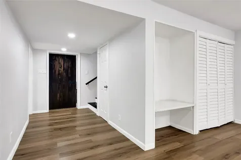 7 Briar Dale Court B Houston TX 77027