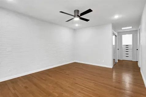 7 Briar Dale Court B Houston TX 77027