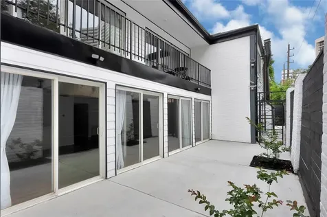 7 Briar Dale Court B Houston TX 77027