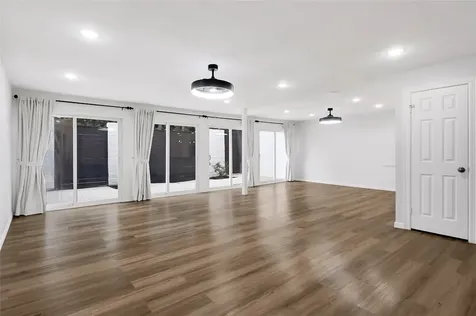 7 Briar Dale Court B Houston TX 77027