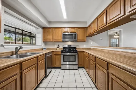 6915 Redwood Falls Drive Pasadena TX 77505