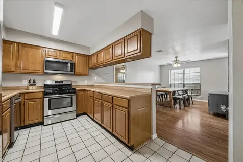 6915 Redwood Falls Drive Pasadena TX 77505