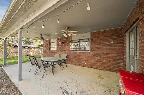 6915 Redwood Falls Drive Pasadena TX 77505
