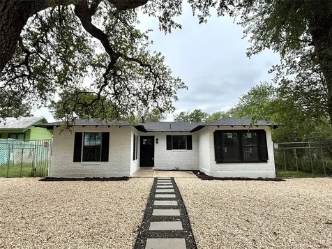 260 S East Avenue New Braunfels TX 78130