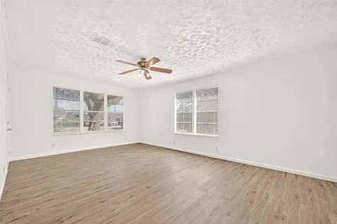14205 Stoneshire Street Houston TX 77060