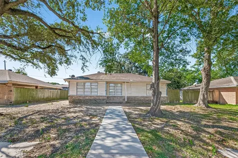 14205 Stoneshire Street Houston TX 77060