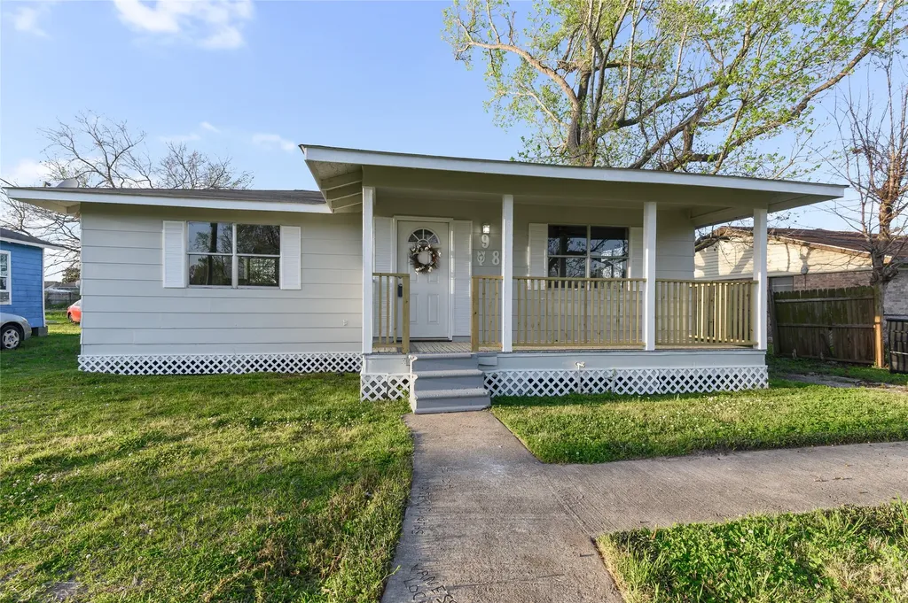 986 Dewalt Street Houston TX 77088
