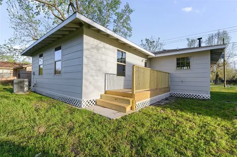 986 Dewalt Street Houston TX 77088