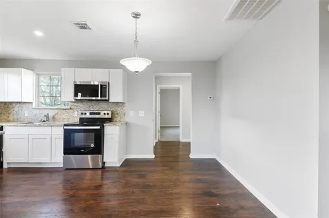 986 Dewalt Street Houston TX 77088