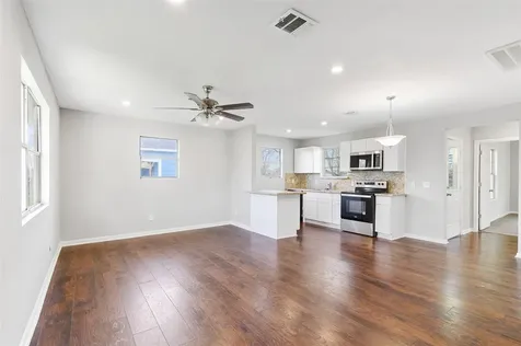 986 Dewalt Street Houston TX 77088