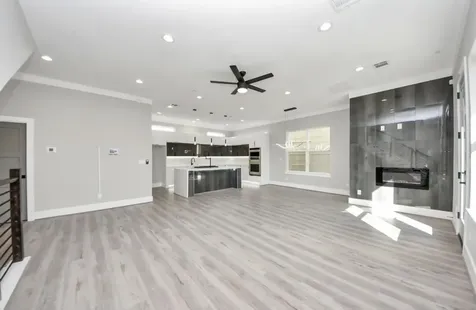 604 W 28th Street A Houston TX 77008