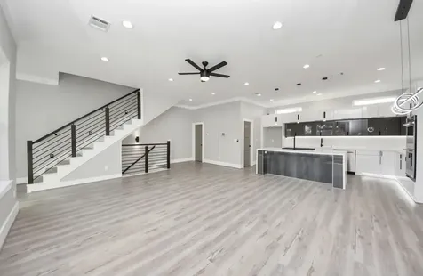 604 W 28th Street A Houston TX 77008