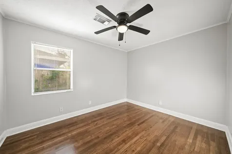 702 S Nugent Street La Porte TX 77571