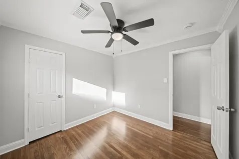 702 S Nugent Street La Porte TX 77571
