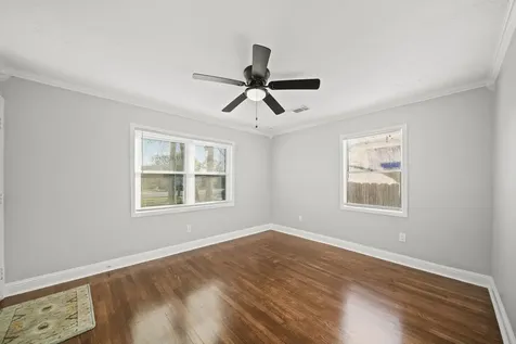 702 S Nugent Street La Porte TX 77571