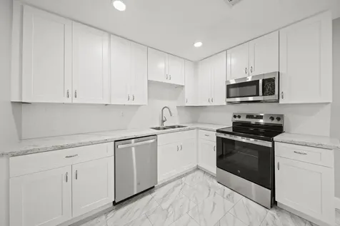 702 S Nugent Street La Porte TX 77571