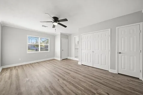 702 S Nugent Street La Porte TX 77571
