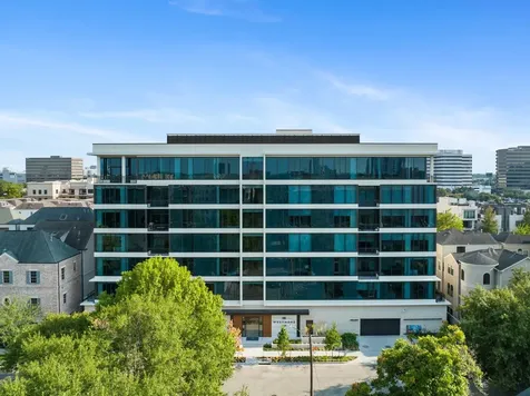 2323 W Main Street 402 Houston TX 77098