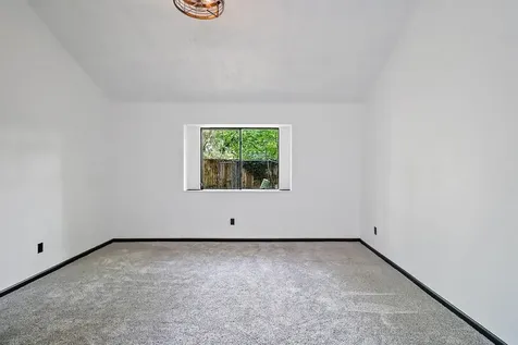 30 Crestbriar Court Baytown TX 77521