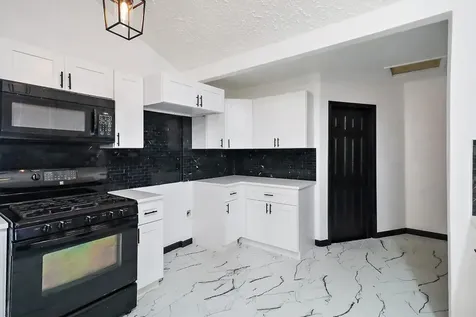 30 Crestbriar Court Baytown TX 77521