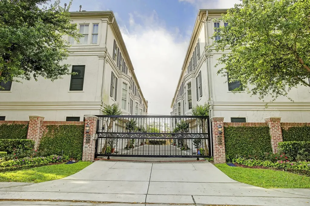 4013 Bellefontaine Street C Houston TX 77025
