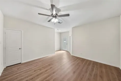 714 West Dallas Street Conroe TX 77301