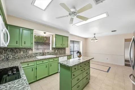 103 Bluebonnet Drive Bellville TX 77418