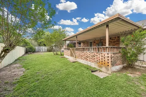 103 Bluebonnet Drive Bellville TX 77418