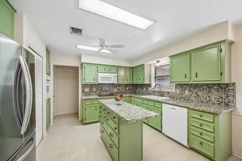 103 Bluebonnet Drive Bellville TX 77418