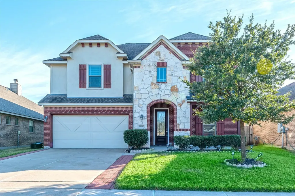 9919 Kendahlwood Lane Tomball TX 77375