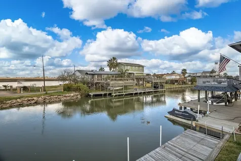 114 Bayou Vista Drive Hitchcock TX 77563