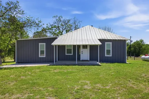 1903 Tigerpoint Road Brenham TX 77833