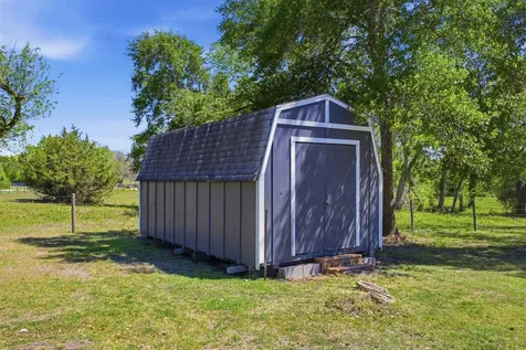 1903 Tigerpoint Road Brenham TX 77833