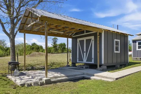 1903 Tigerpoint Road Brenham TX 77833