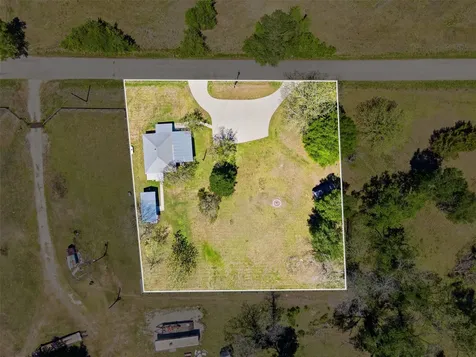 1903 Tigerpoint Road Brenham TX 77833