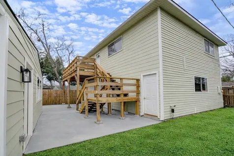 6603 1/2 Narcissus Street Houston TX 77087