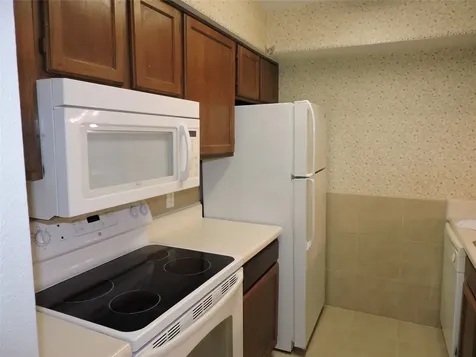 17401 Red Oak Drive 104 Houston TX 77090