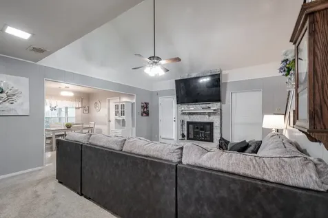 206 Mariner Court Crosby TX 77532